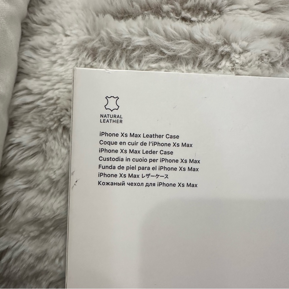 iPhone XS Max Apple Black Leather Case - Picture 11 of 11